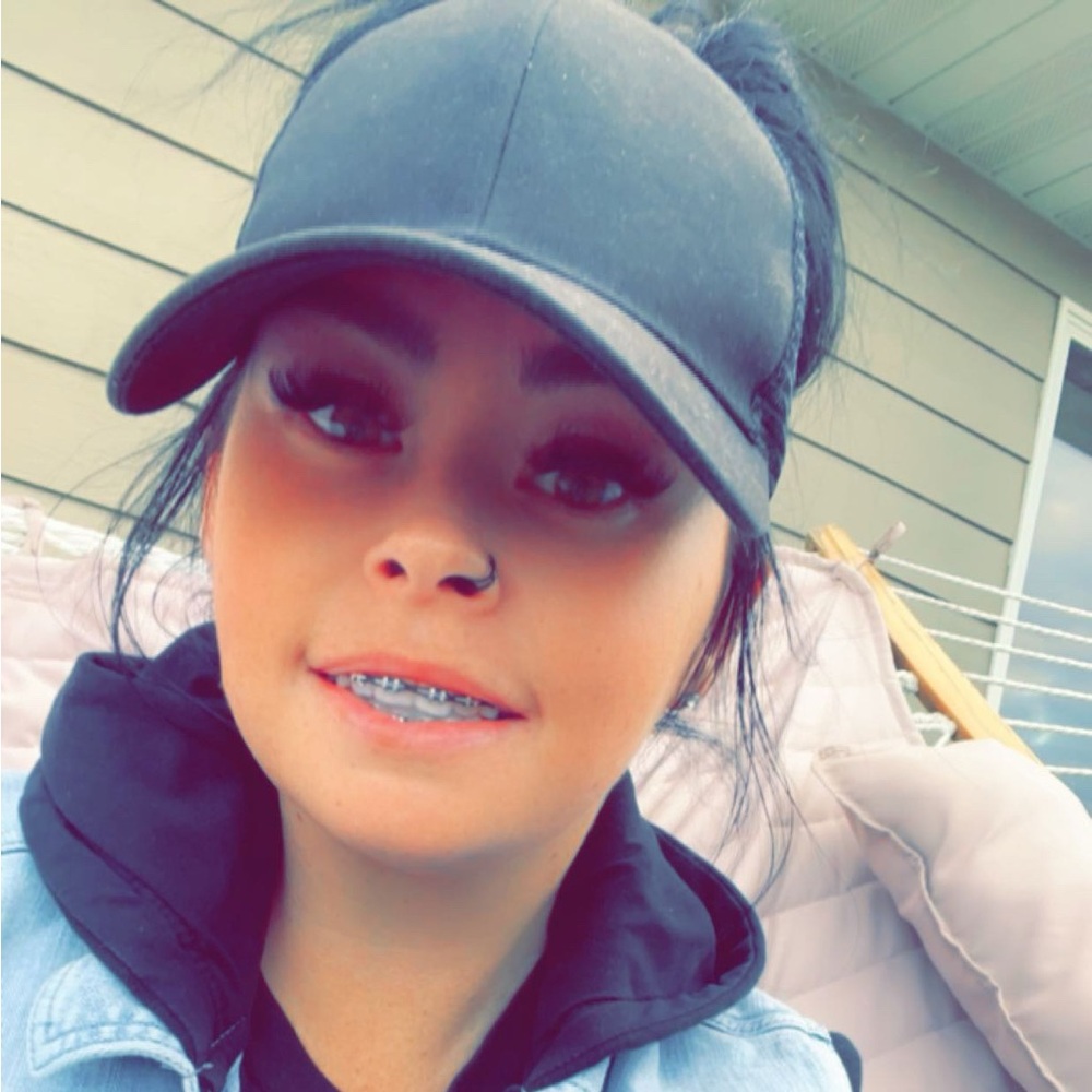 Meet your Posher, Ashley